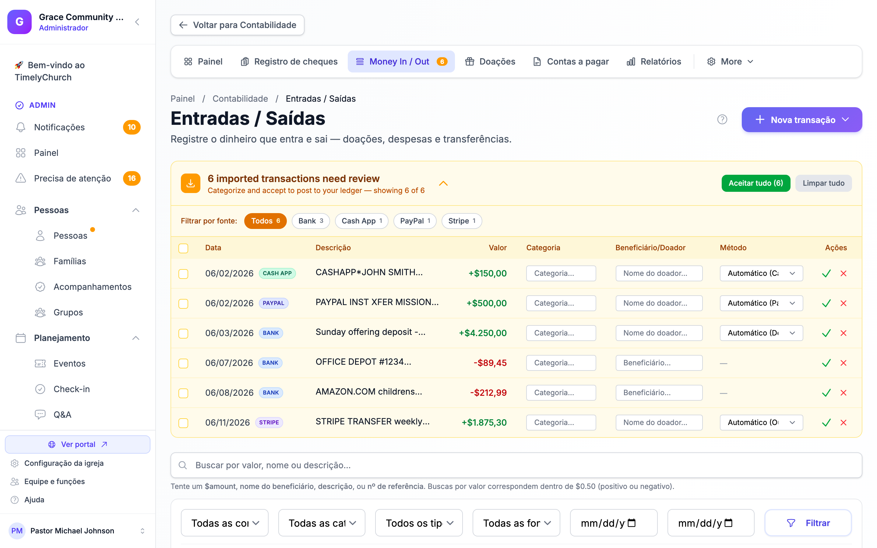 O banner de Revisão de Importação Bancária na tela Transações com o link 'Abrir Configurações Financeiras →'.