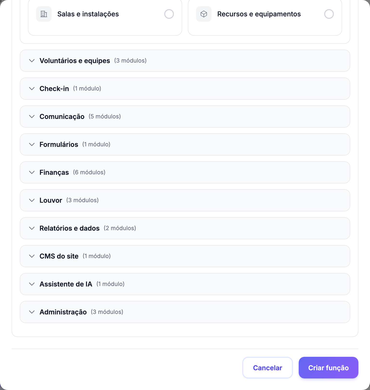 Grade de permissões de módulo mostrando seções de categoria, pílulas de nível None/View/Edit/Full e caixas de seleção por ação