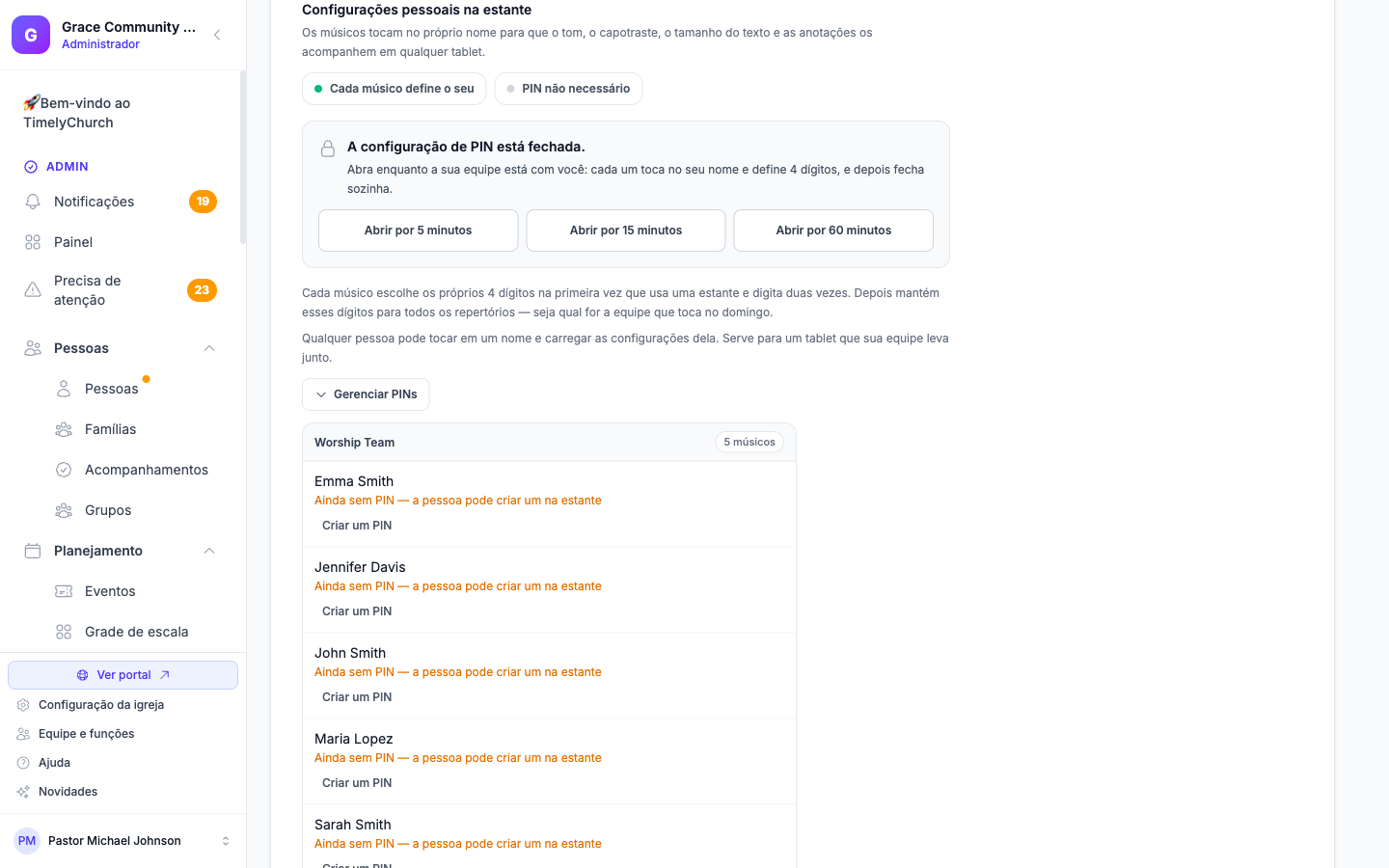 Gerenciar PINs expandido na aba Link da Estante da página de Dispositivos, listando a equipe de louvor com o status do PIN de cada pessoa